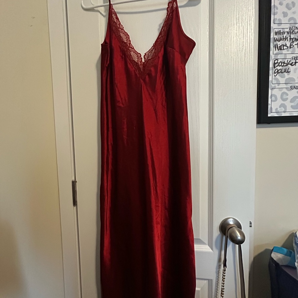 Elegant Red Lace Trim Nightgown
